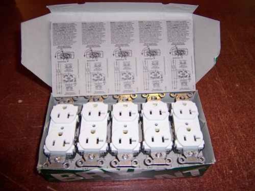 Bryant CBRS20W Commercial Grade Duplex Receptacle, 20A, 125V, White,