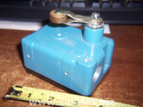 Micro Switch EX-AR Switch Limit Explosion Proof SPDT, Roller Lever