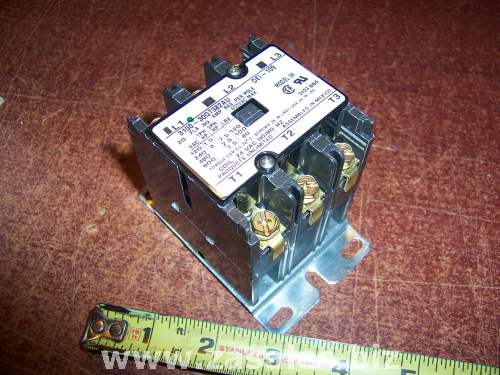 3100-30Q7382AU Relay Contactor 24 VAC coil Products Unlimited