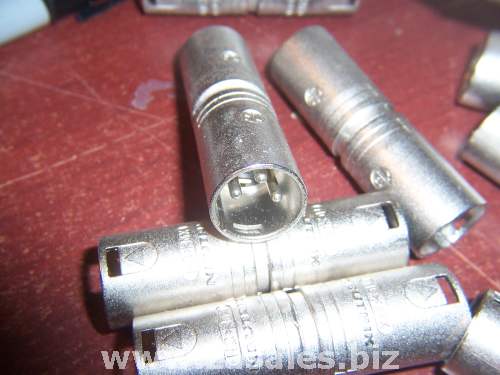 Neutrik NA3MM 3-Pole XLR Male to Male Gender Conversion