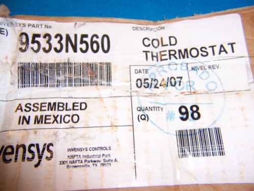 New CASE AC Thermostat Switch Air Conditioner 12 24 VDC 370381A1