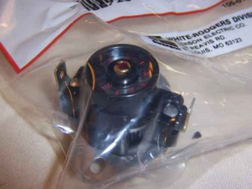 White Rodgers 3L05-2 Snap Disc Limit Control, 175 to 215 Degrees F Range (Open on Rise)