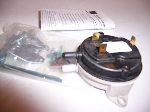 Cleveland Controls NS2-0000-00 Air Flow Pressure Sensing Switch