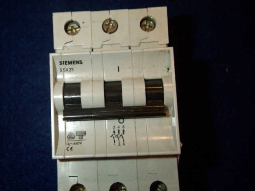 New Siemens Dinn Circuit Breaker 3P 5Sx21 C25