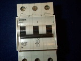 New Siemens Dinn Circuit Breaker 3P 5Sx21 C25