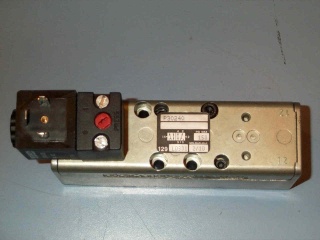 New  Rexroth P30240 Solenoid Control Valve 24 Vdc